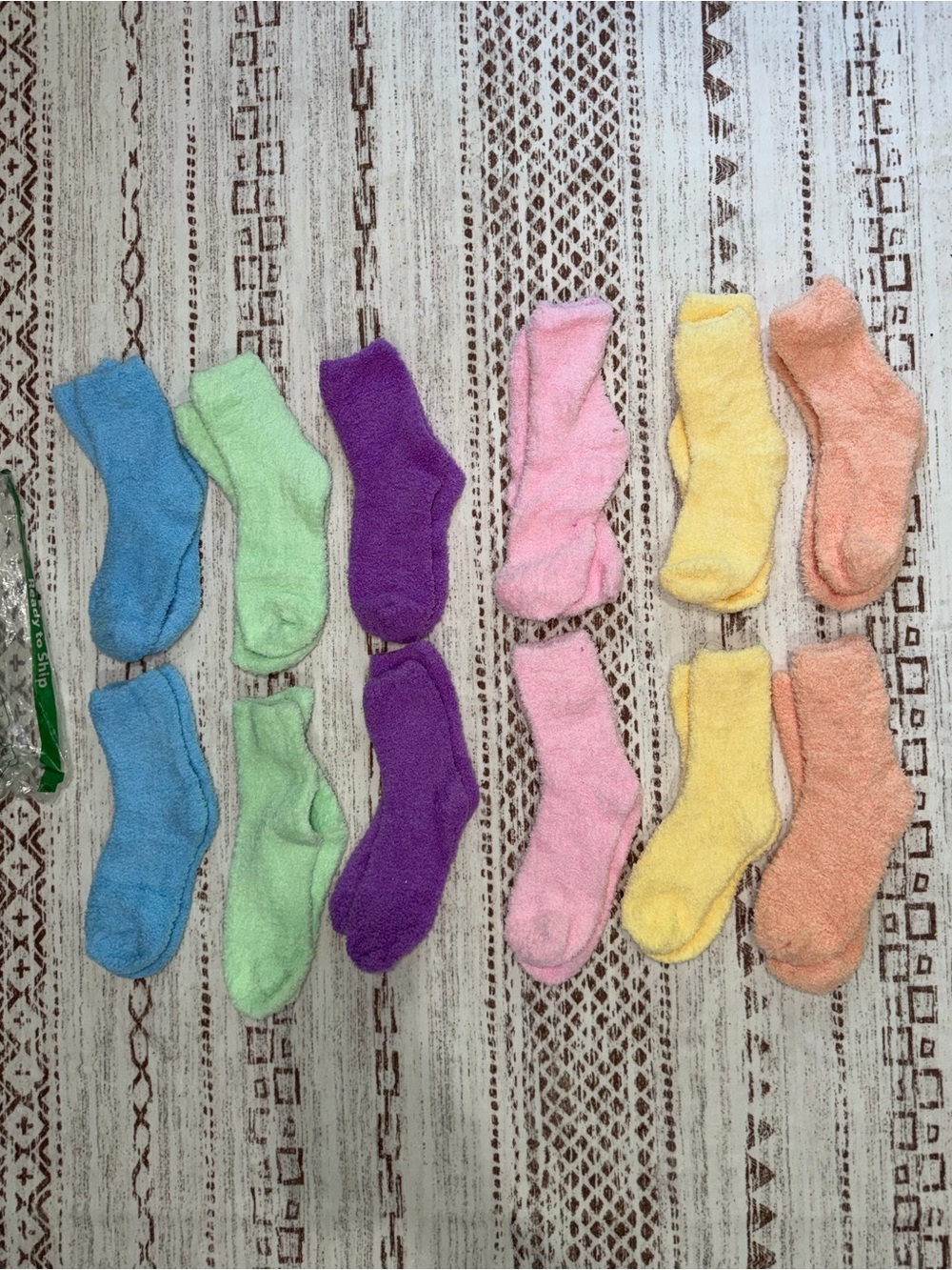 12 pairs Cozy Plush Pastel Fuzzy Socks women’s size 5-7 Brand New - Picture 2 of 3